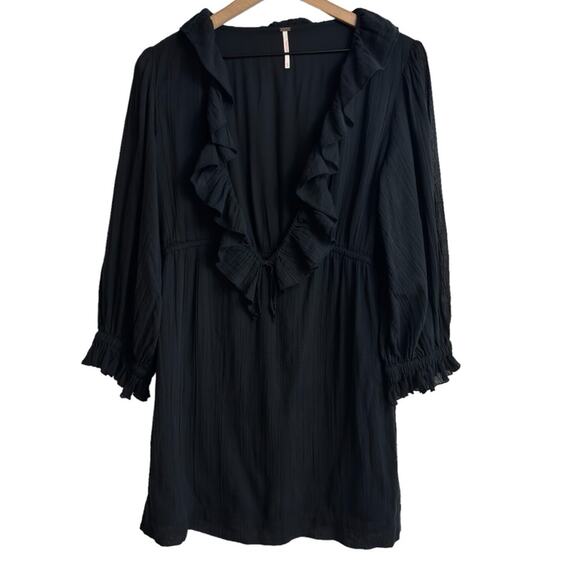 Free People Dresses & Skirts - FREE PEOPLE WOMEN'S BLACK V-NECK SHORT MINI BEACH OR CASUAL DRESS SIZE MEDIUM
